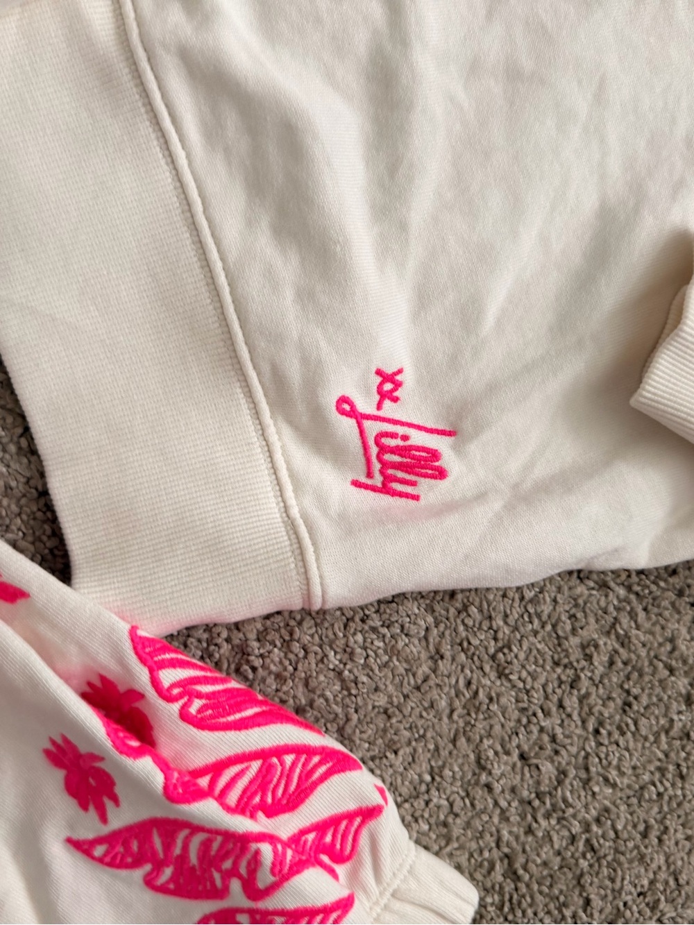 NWOT Lilly Pulitzer Ballad & Joggers Set - Picture 5 of 7